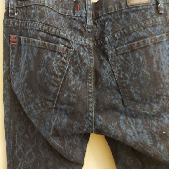 BDG Urban Outfitters Mid Rise Laser Print Twig Ankle Jeans sz 29 Dark Wash - Picture 12 of 15
